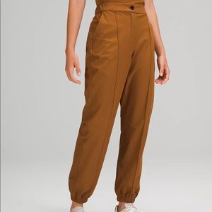 BRAND: Lululemon